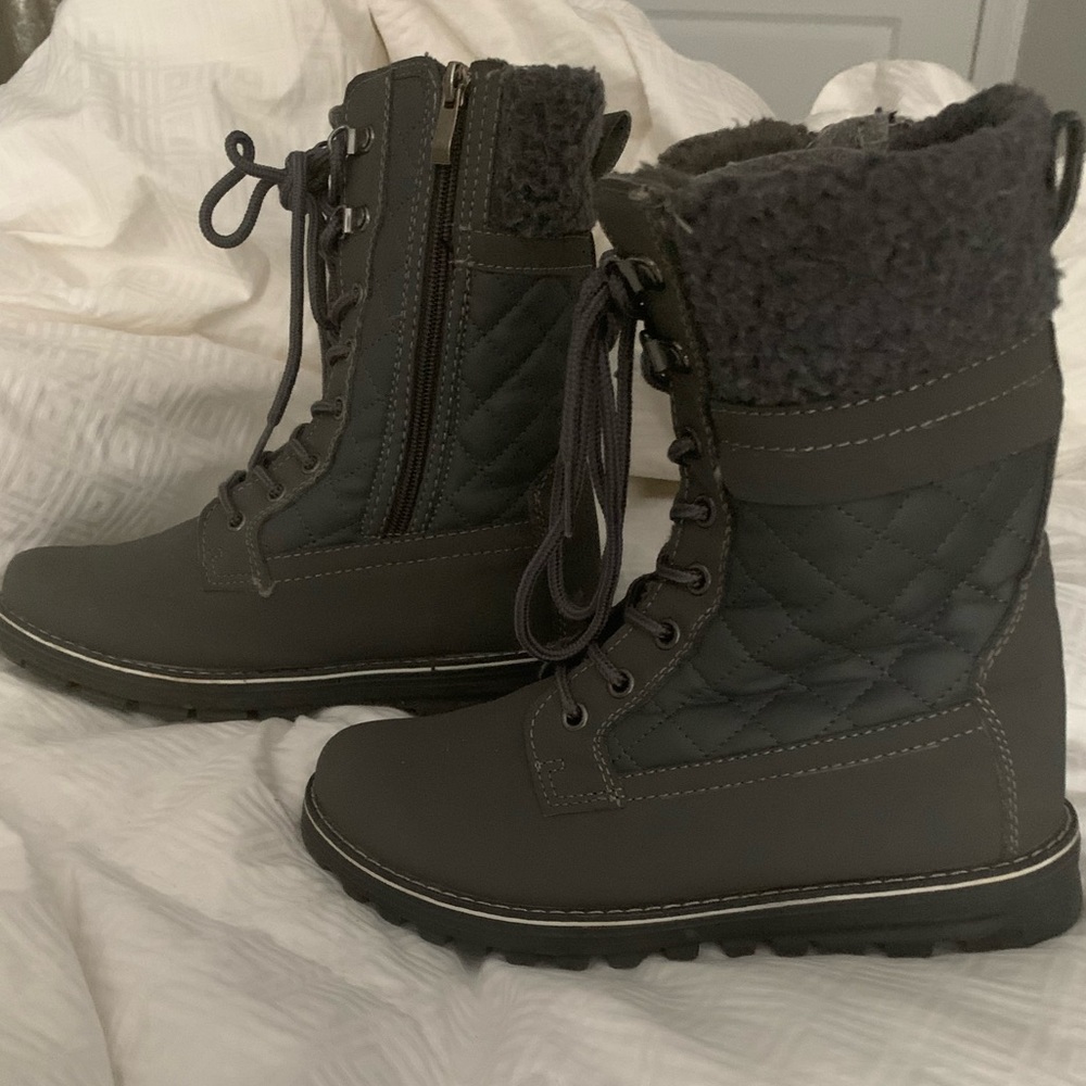 Boots; Polar Brand; Thermal-Zip-Waterproof LIKE NEW; **Read ENTIRE DESCRIPTION**